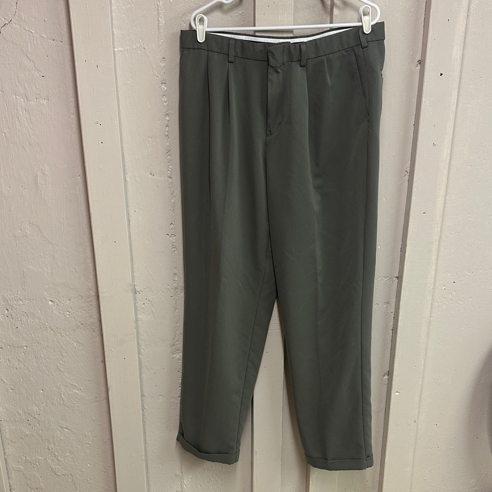 Men's Dockers Golf Pleated Trousers W36 L34
